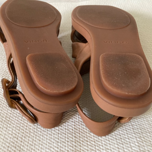 Like new Vince Women's Rexx leather Sandals in TAN with original box - Picture 8 of 10
